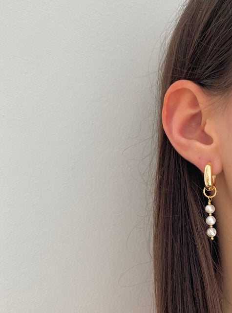 Pearl and Gold Earrings Hoops