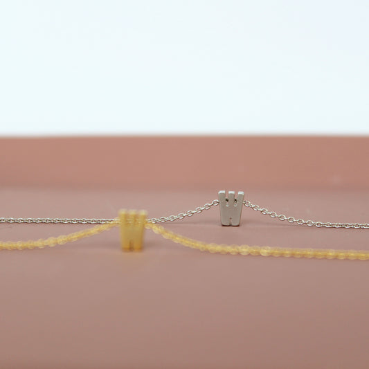 Επάργυρο Κολι΄ε με Αρχικό