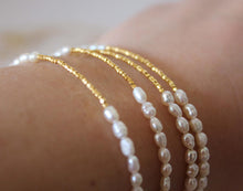 Load image into Gallery viewer, Pearl and Gold Bracelet
